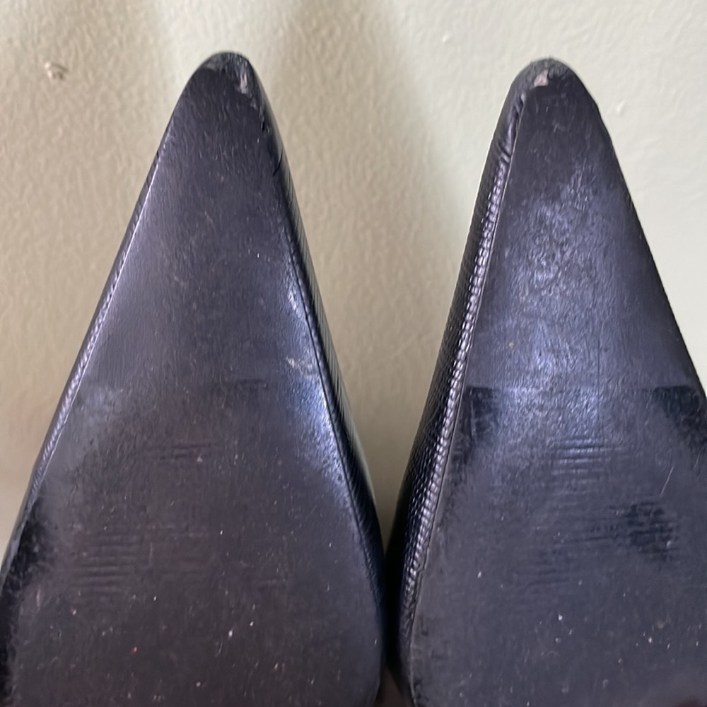 BCBGirls Size 8 Pointy Black Heels - Picture 6 of 11